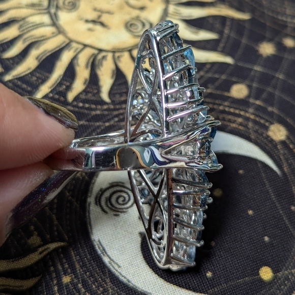 Sterling Silver Blue Topaz Ring - Picture 6 of 9